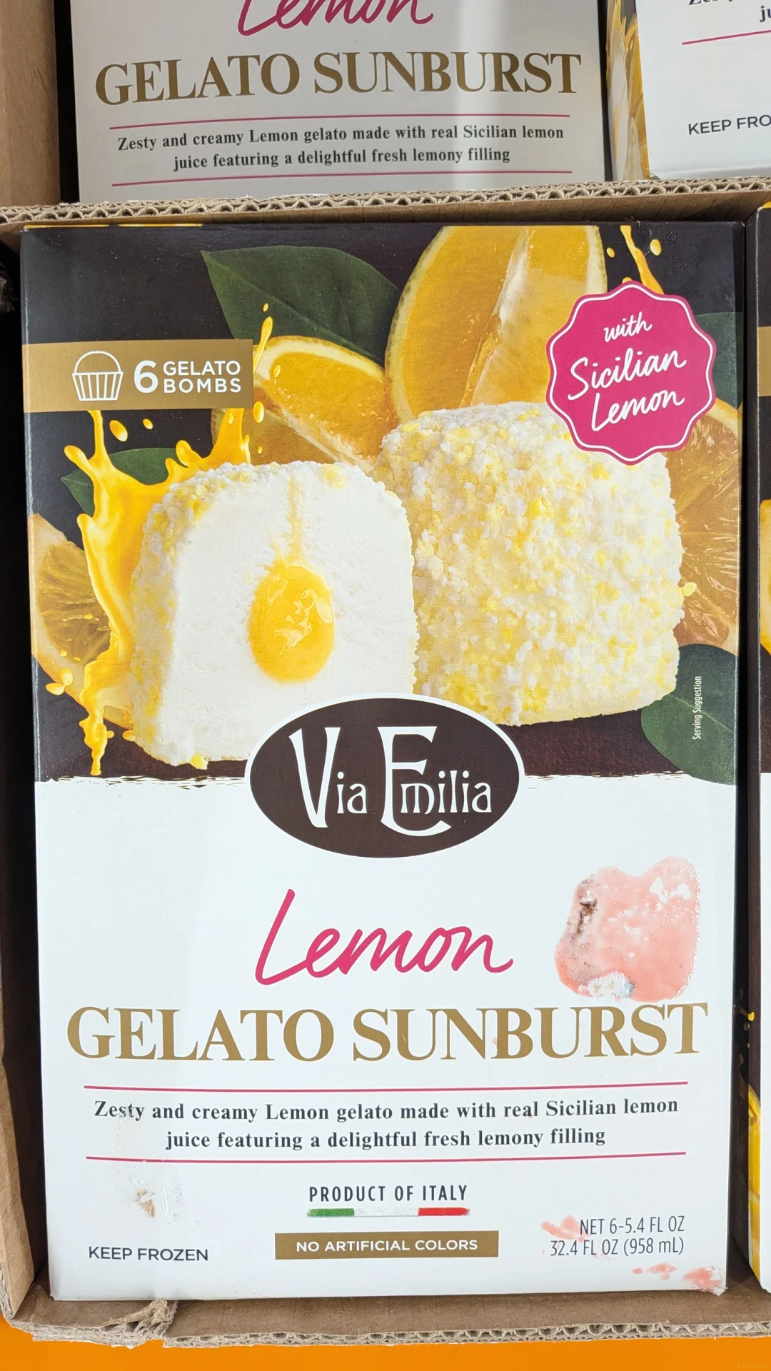 小红书博主实拍:切开的柠檬 Gelato,和官方图对得上(图:小红书 @livenlife)